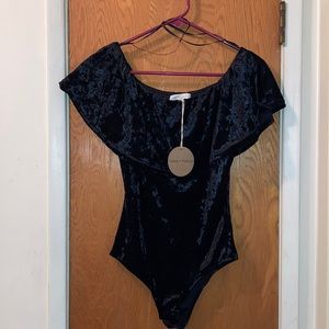 Honey Punch Off the shoulder body suit